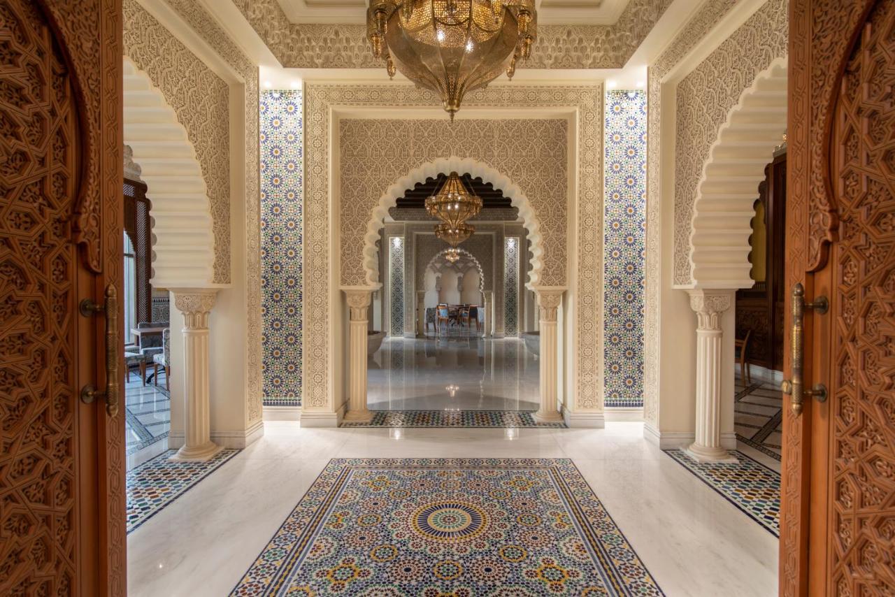 Movenpick Hotel And Residences Riyadh Exterior photo The lobby of the hotel