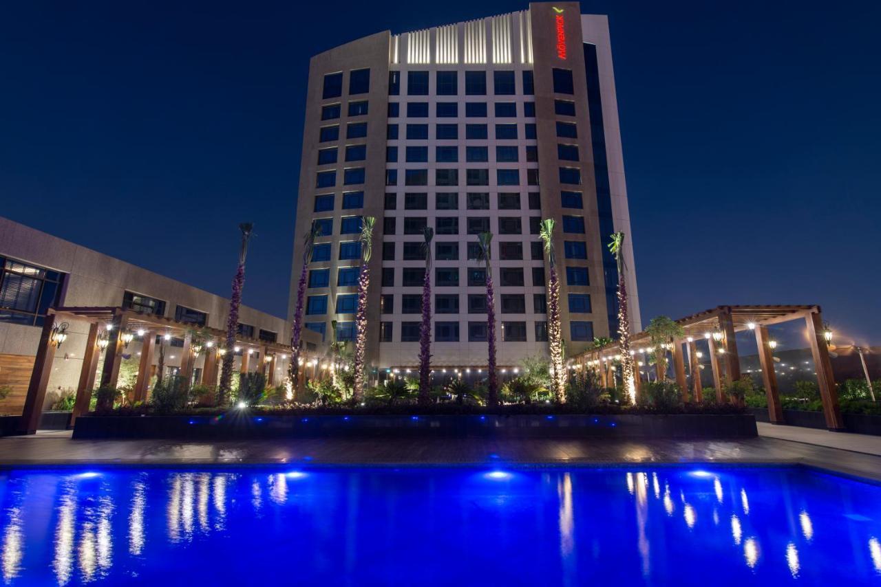 Movenpick Hotel And Residences Riyadh Exterior photo