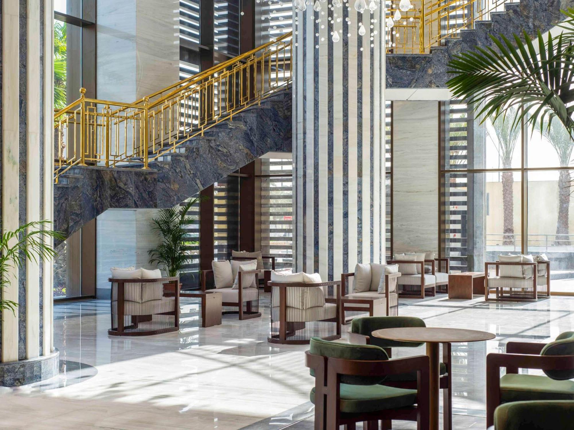 Movenpick Hotel And Residences Riyadh Exterior photo Lobby
