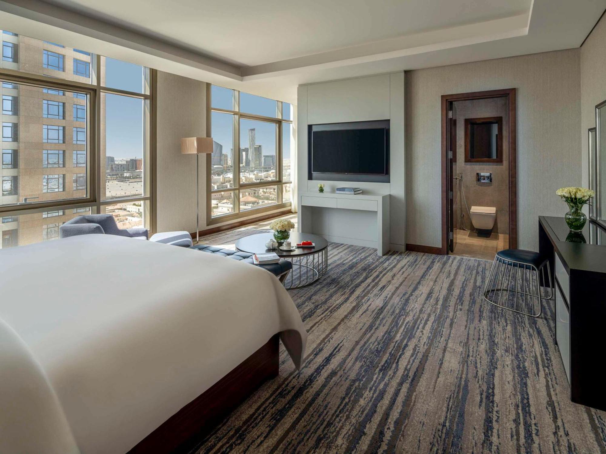 Movenpick Hotel And Residences Riyadh Exterior photo A bedroom at the hotel