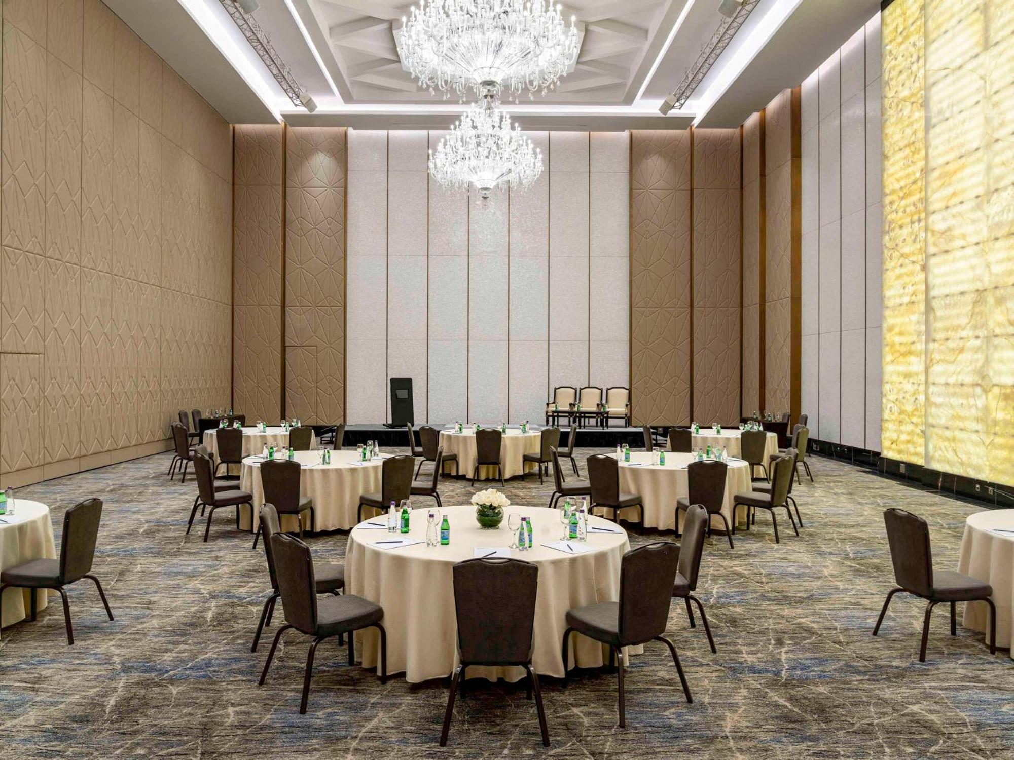 Movenpick Hotel And Residences Riyadh Exterior photo The ballroom