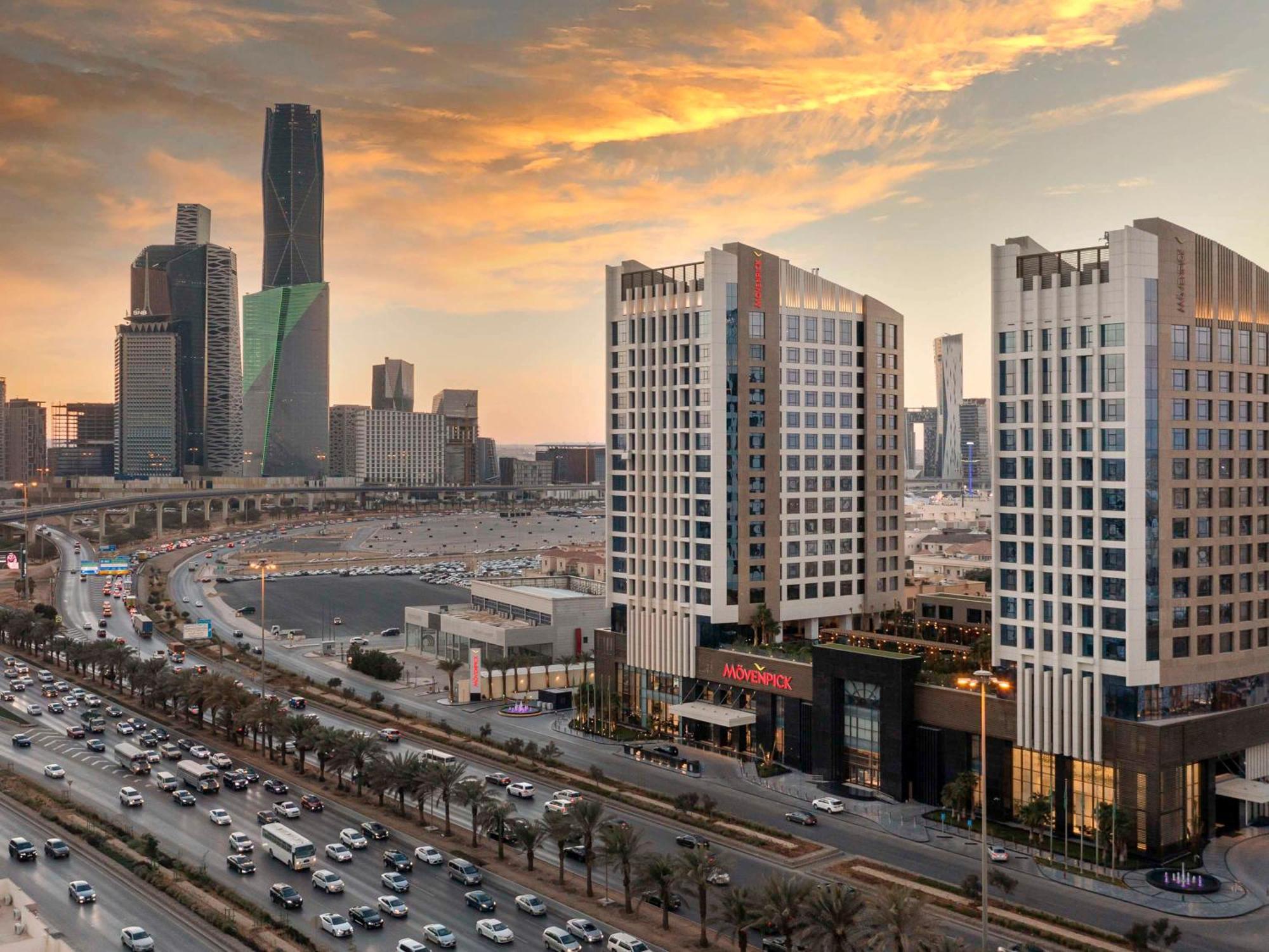 Movenpick Hotel And Residences Riyadh Exterior photo The Ritz-Carlton, Riyadh