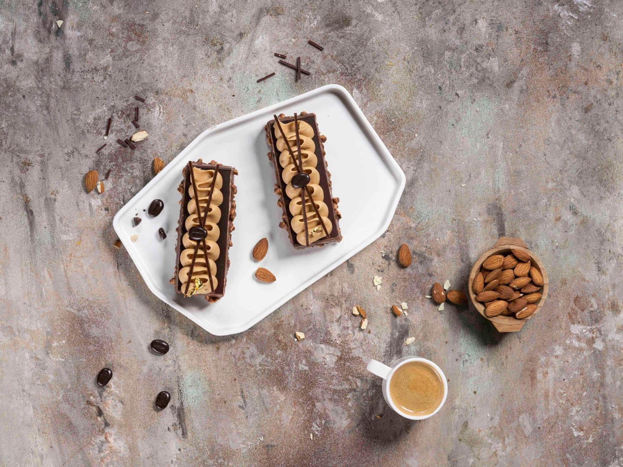 Movenpick Hotel And Residences Riyadh Exterior photo Almond bars