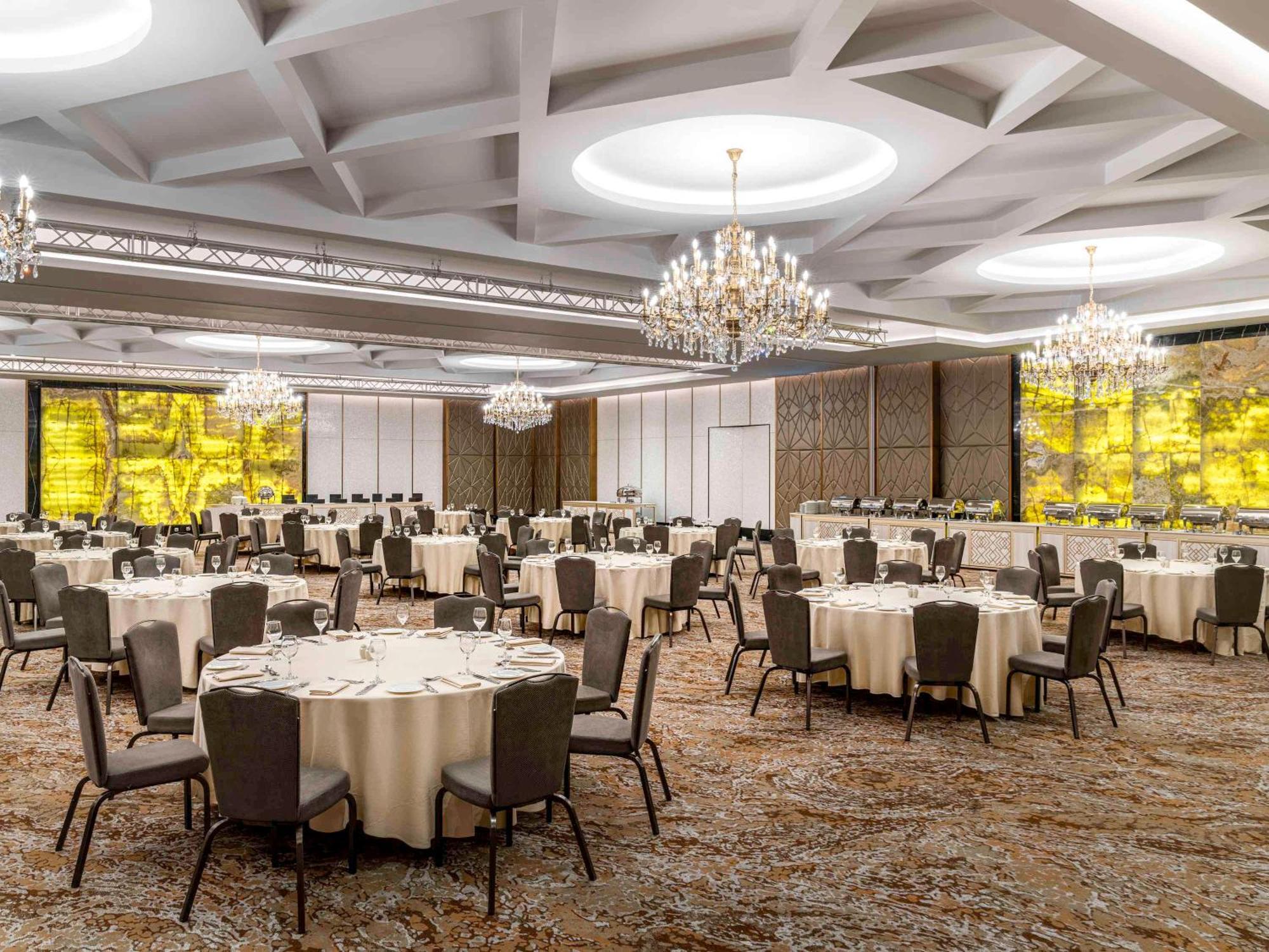 Movenpick Hotel And Residences Riyadh Exterior photo The Grand Ballroom