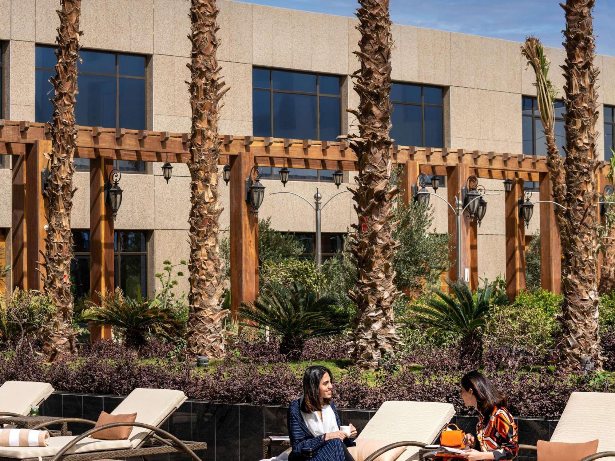 Movenpick Hotel And Residences Riyadh Exterior photo The University Campus